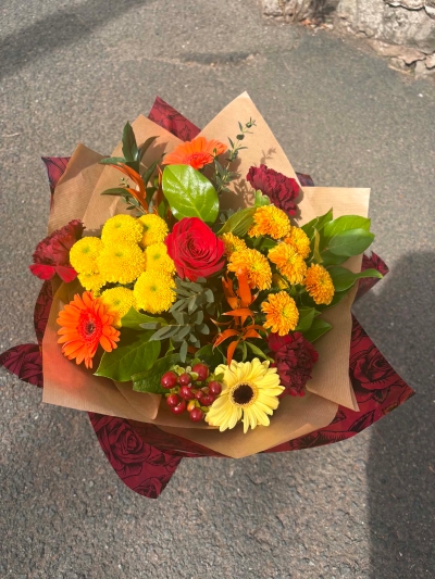 The Autumn florist choice Hand Tie (not in water)